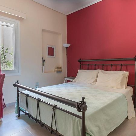 Casa Bonita, House With Private Entrance And Garden, Between Center And Sea アテネ エクステリア 写真