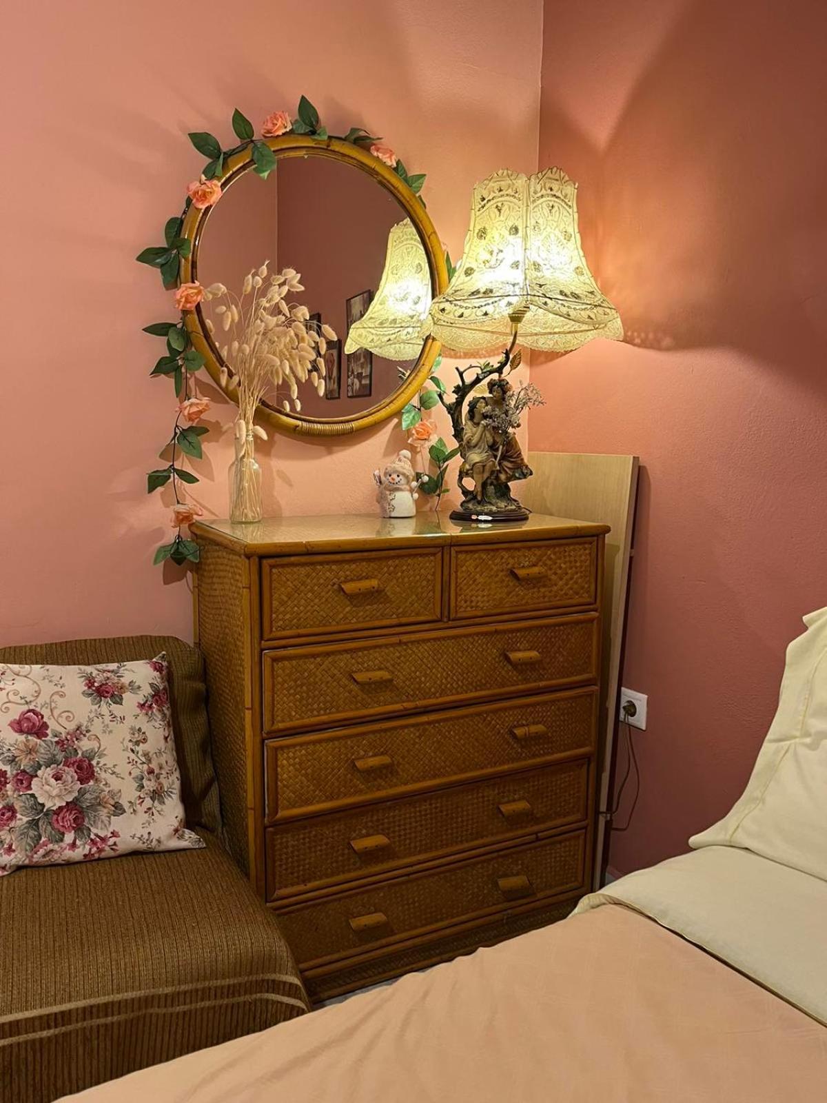 Casa Bonita, House With Private Entrance And Garden, Between Center And Sea アテネ エクステリア 写真